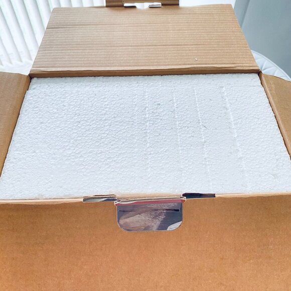 BNIB Italian Ceramic Serving Dishes - Pottery Embossed Leaves Border - Set of 3 - Picture 3 of 6